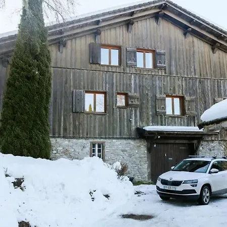 Alpine With Mountain Views And Hot Tub Les Gets