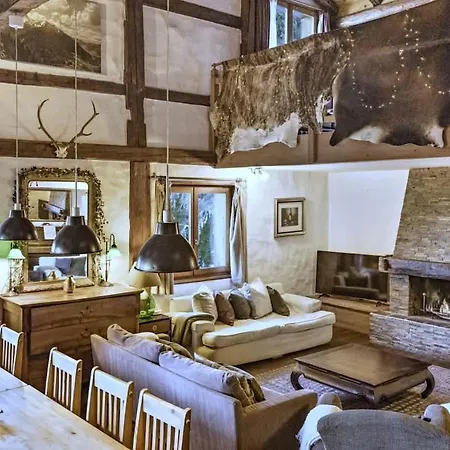 Holiday home Alpine With Mountain Views And Hot Tub