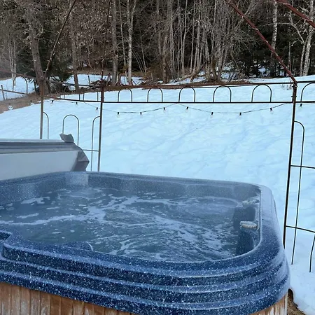 Alpine With Mountain Views And Hot Tub